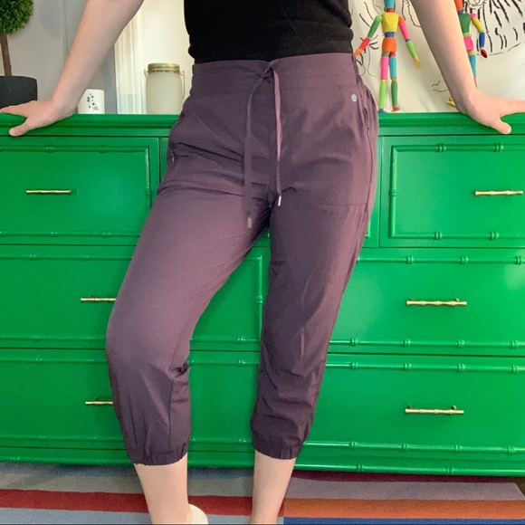 cropped athletic pants